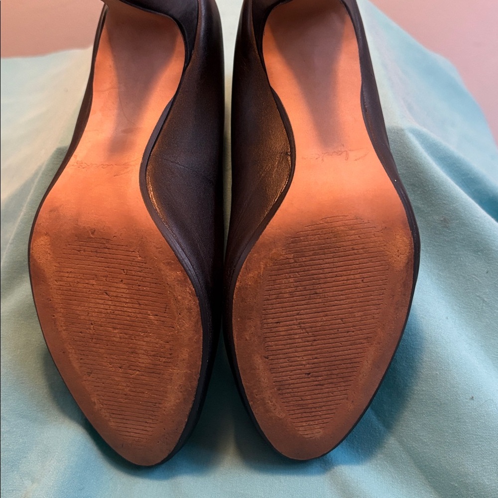 Clarks Black Leather Pumps - Picture 3 of 4